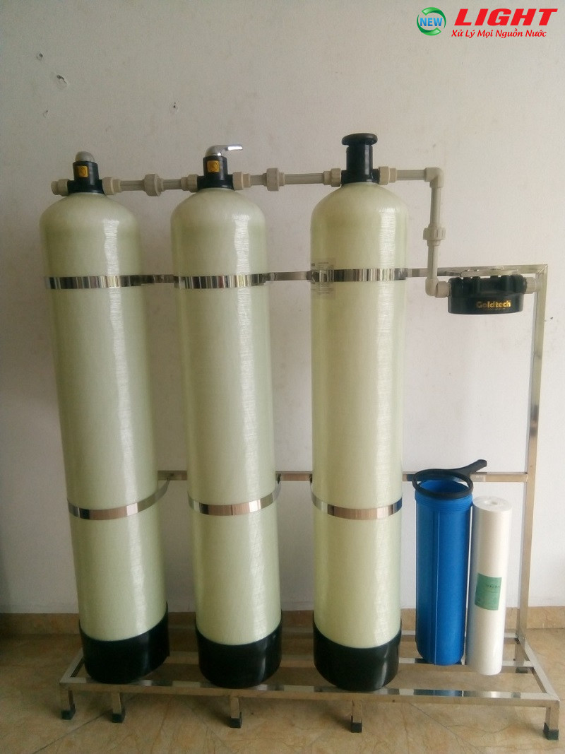 Bộ lọc nước sinh hoạt thường được cấu tạo chính từ 2-3 cột lọc