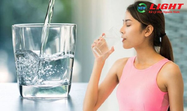 Uống nước giúp giảm cân hiệu quả