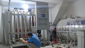 Hệ thống lọc tổng n&ecirc;n đặt trong nh&agrave; hay ngo&agrave;i trời? C&aacute;ch bố tr&iacute; đ&uacute;ng